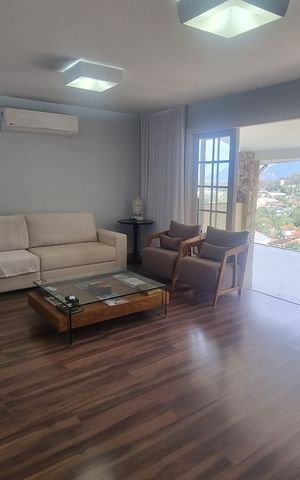 Casa de condomínio à venda com 1251m², 6 quartos e 5 vagas Casa de condomínio à venda com 1251m², 6 quartos e 5 vagasSala