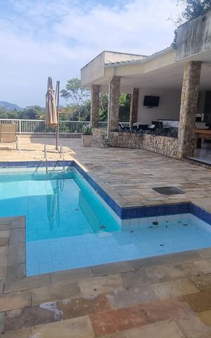 Casa de condomínio à venda com 1251m², 6 quartos e 5 vagas Casa de condomínio à venda com 1251m², 6 quartos e 5 vagasÁrea externa