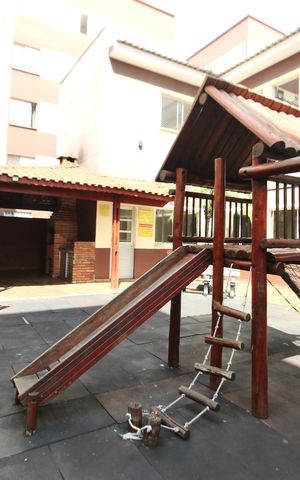 Apartamento para alugar com 25m², 2 quartos e sem vaga Apartamento para alugar com 25m², 2 quartos e sem vagaÁrea comum - Playground