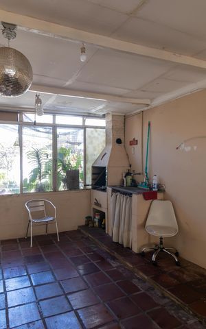 Casa à venda com 250m², 2 quartos e 3 vagas Casa à venda com 250m², 2 quartos e 3 vagasChurrasqueira