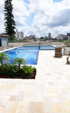 Apartamento para alugar com 64m², 2 quartos e 2 vagasÁrea comum - Piscina