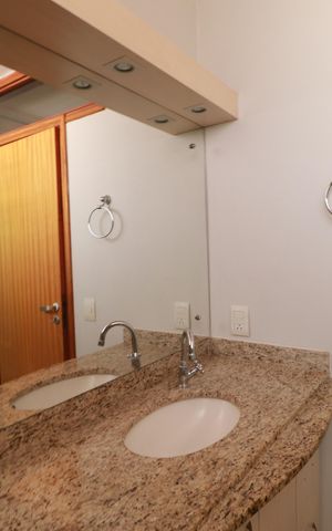 Apartamento para alugar com 155m², 1 quarto e 1 vagaBanheiro suite 