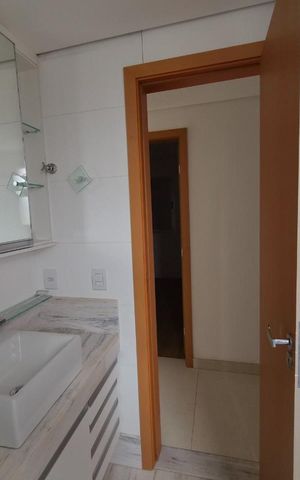 Apartamento à venda com 261m², 5 quartos e 6 vagas