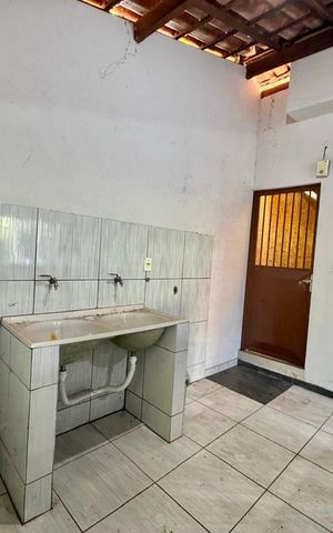 Casa para alugar com 1000m², 3 quartos e 6 vagas Casa para alugar com 1000m², 3 quartos e 6 vagasCozinha e Área de Serviço