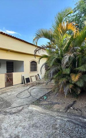 Casa para alugar com 1000m², 3 quartos e 6 vagas Casa para alugar com 1000m², 3 quartos e 6 vagasFachada
