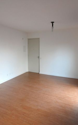 Apartamento para alugar com 78m², 2 quartos e 1 vaga Apartamento para alugar com 78m², 2 quartos e 1 vagaSala