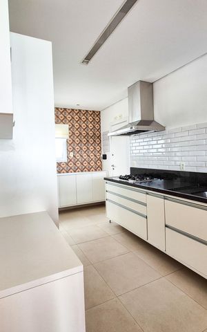 Apartamento à venda com 166m², 3 quartos e 2 vagas Apartamento à venda com 166m², 3 quartos e 2 vagasCozinha