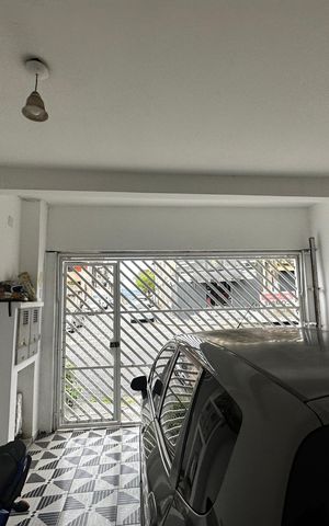 Casa à venda com 134m², 2 quartos e 2 vagas Casa à venda com 134m², 2 quartos e 2 vagasGaragem