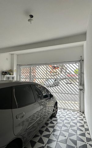 Casa à venda com 134m², 2 quartos e 2 vagas Casa à venda com 134m², 2 quartos e 2 vagasGaragem