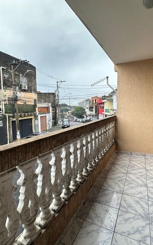 Casa à venda com 134m², 2 quartos e 2 vagas Casa à venda com 134m², 2 quartos e 2 vagasVaranda