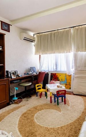 Casa para alugar com 280m², 5 quartos e 2 vagas Casa para alugar com 280m², 5 quartos e 2 vagasSala