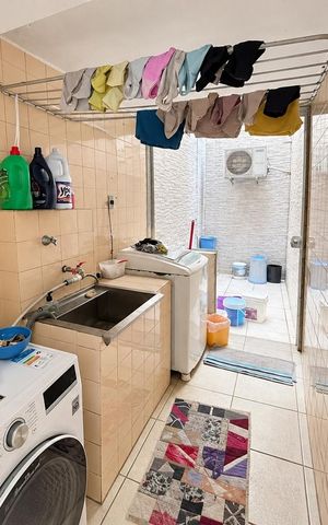 Casa para alugar com 280m², 5 quartos e 2 vagas Casa para alugar com 280m², 5 quartos e 2 vagasBanheiro