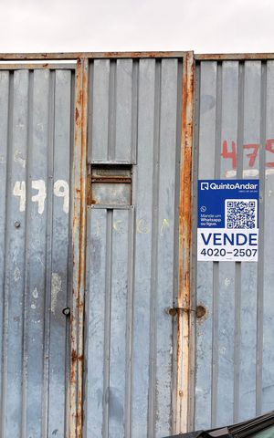 Casa à venda com 410m², 2 quartos e 1 vaga Casa à venda com 410m², 2 quartos e 1 vagaFachada