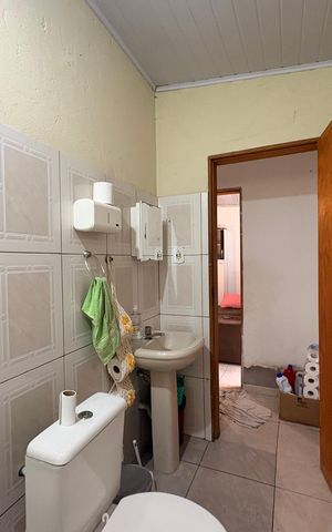 Casa à venda com 410m², 2 quartos e 1 vaga Casa à venda com 410m², 2 quartos e 1 vagaBanheiro