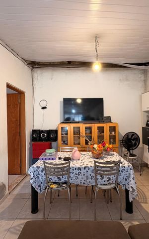 Casa à venda com 410m², 2 quartos e 1 vaga Casa à venda com 410m², 2 quartos e 1 vagaSala