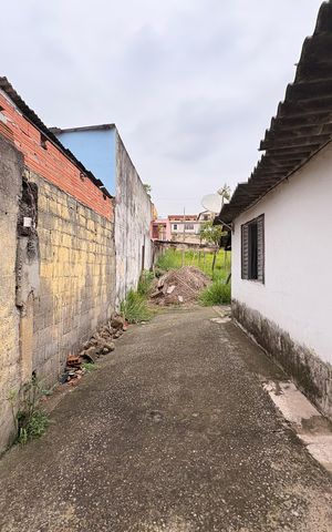 Casa à venda com 410m², 2 quartos e 1 vaga Casa à venda com 410m², 2 quartos e 1 vagaGaragem