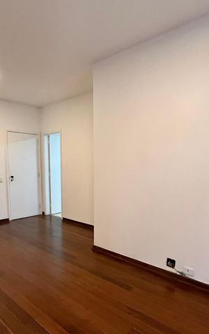 Apartamento para alugar com 84m², 2 quartos e 1 vagaSala 