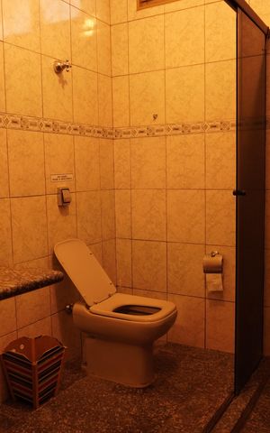 Casa para alugar com 151m², 3 quartos e 3 vagasBanheiro Social