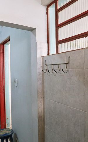 Casa à venda com 198m², 3 quartos e 2 vagas Casa à venda com 198m², 3 quartos e 2 vagasBanheiro de serviço