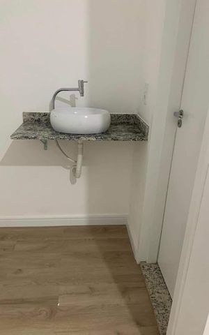Apartamento para alugar com 56m², 2 quartos e 1 vaga Apartamento para alugar com 56m², 2 quartos e 1 vagaBanheiro