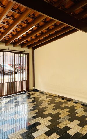 Casa à venda com 135m², 2 quartos e 2 vagas