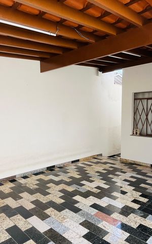 Casa à venda com 135m², 2 quartos e 2 vagas