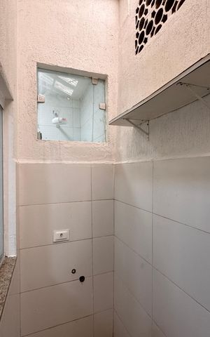 Casa de condomínio para alugar com 150m², 2 quartos e 1 vaga Casa de condomínio para alugar com 150m², 2 quartos e 1 vagaCozinha e Área de Serviço