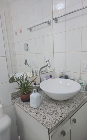 Apartamento à venda com 48m², 2 quartos e 1 vaga Apartamento à venda com 48m², 2 quartos e 1 vagaBanheiro