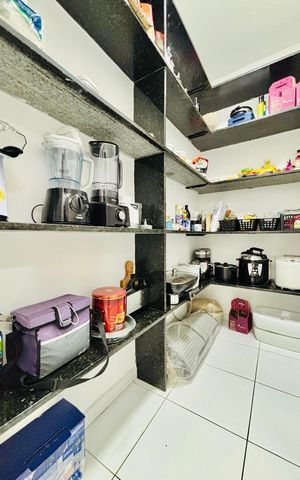 Casa de condomínio à venda com 480m², 4 quartos e 4 vagasDispensa 