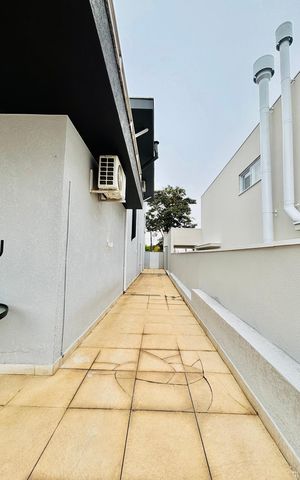 Casa de condomínio à venda com 480m², 4 quartos e 4 vagasCorredor