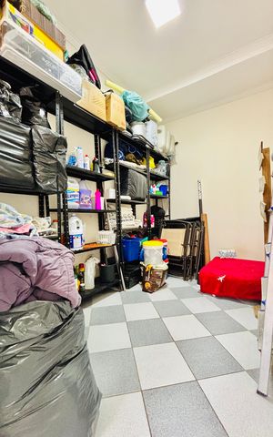 Casa de condomínio à venda com 480m², 4 quartos e 4 vagasDispensa 