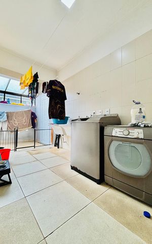 Casa de condomínio à venda com 480m², 4 quartos e 4 vagasLavanderia 