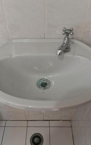Apartamento à venda com 64m², 2 quartos e 2 vagas Apartamento à venda com 64m², 2 quartos e 2 vagasBanheiro de serviço