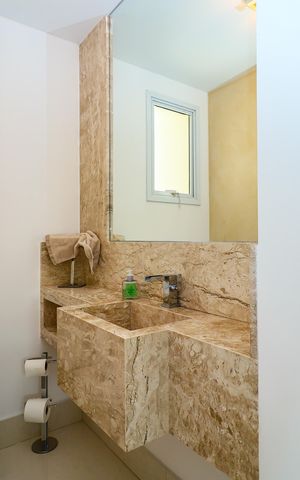 Apartamento à venda com 131m², 3 quartos e 3 vagas Apartamento à venda com 131m², 3 quartos e 3 vagasLavabo