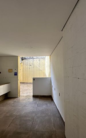 Casa à venda com 180m², 4 quartos e 2 vagas Casa à venda com 180m², 4 quartos e 2 vagasÁrea de Serviço