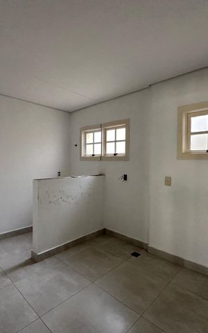 Casa à venda com 180m², 4 quartos e 2 vagas Casa à venda com 180m², 4 quartos e 2 vagasQuarto 2