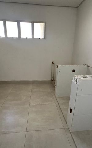 Casa à venda com 180m², 4 quartos e 2 vagas Casa à venda com 180m², 4 quartos e 2 vagasQuarto 1