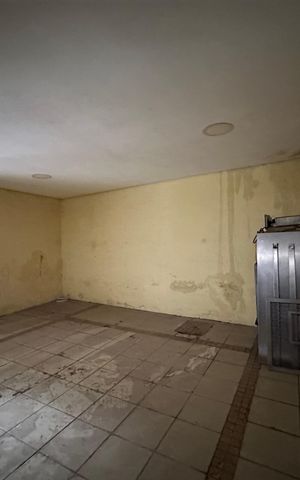 Casa à venda com 180m², 4 quartos e 2 vagas Casa à venda com 180m², 4 quartos e 2 vagasGaragem