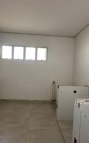 Casa à venda com 180m², 4 quartos e 2 vagas Casa à venda com 180m², 4 quartos e 2 vagasQuarto 1