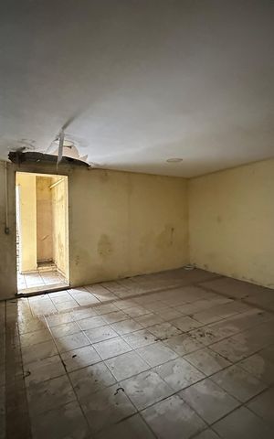 Casa à venda com 180m², 4 quartos e 2 vagas Casa à venda com 180m², 4 quartos e 2 vagasGaragem