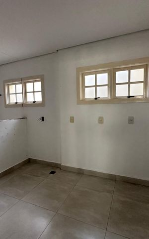 Casa à venda com 180m², 4 quartos e 2 vagas Casa à venda com 180m², 4 quartos e 2 vagasQuarto 2