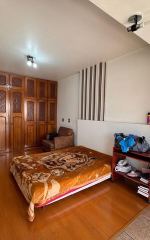 Apartamento à venda com 190m², 3 quartos e 2 vagas Apartamento à venda com 190m², 3 quartos e 2 vagasQuarto