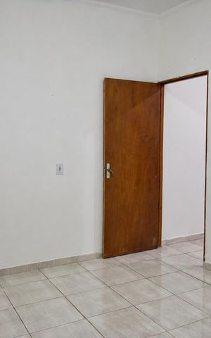 Casa para alugar com 40m², 1 quarto e sem vaga Casa para alugar com 40m², 1 quarto e sem vagaQuarto