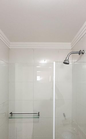 Apartamento à venda com 46m², 2 quartos e 1 vaga Apartamento à venda com 46m², 2 quartos e 1 vagaBanheiro Social