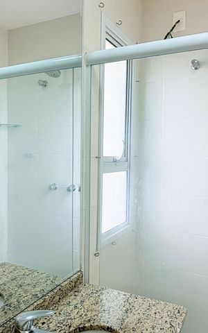 Apartamento para alugar com 70m², 2 quartos e 2 vagasBanheiro suite 