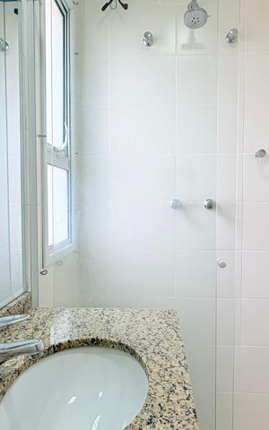 Apartamento para alugar com 70m², 2 quartos e 2 vagasBanheiro suite 