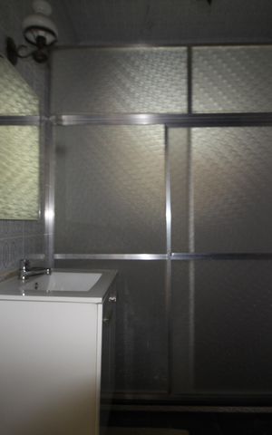 Casa à venda com 1210m², 8 quartos e 5 vagasCasa 1 - Banheiro Social