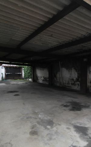 Casa à venda com 1210m², 8 quartos e 5 vagasGaragem