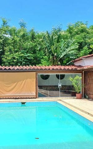 Casa à venda com 1210m², 8 quartos e 5 vagas