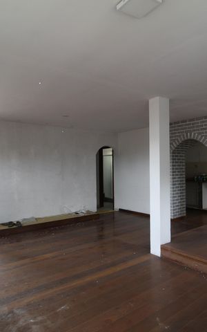 Casa à venda com 1210m², 8 quartos e 5 vagasCasa 3 - Sala